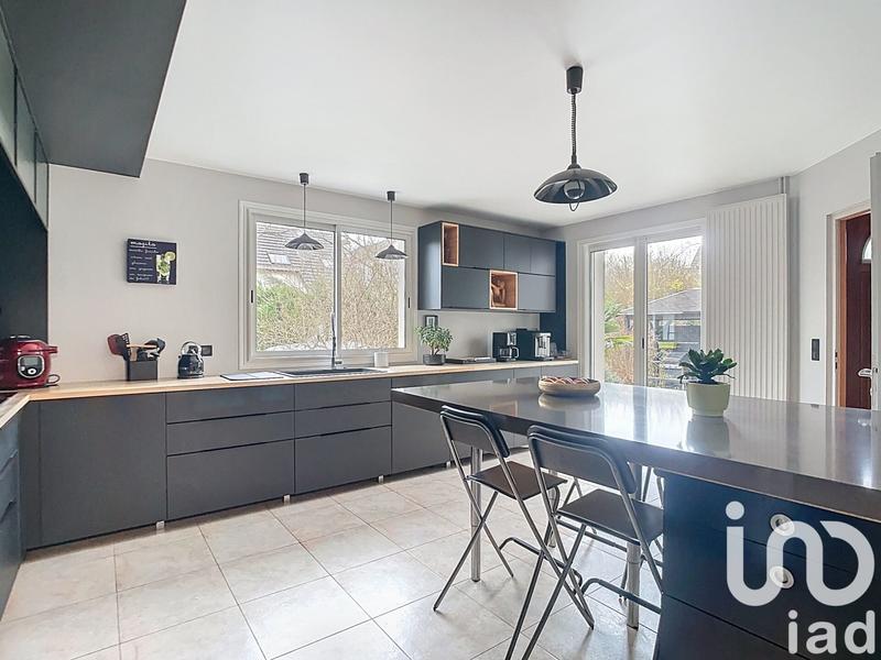 Maison - 170 m² - 6 pièces