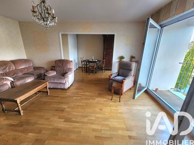 Appartement - 94 m² - 5 pièces