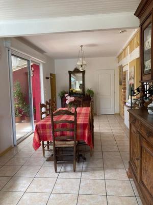 Maison - 203 m² - 10 pièces