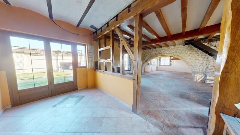 Corps de ferme - 317 m² - 10 pièces