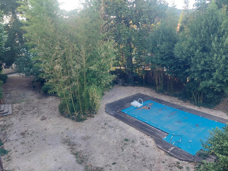 Maison traditionnelle - 341 m² - 12 pièces