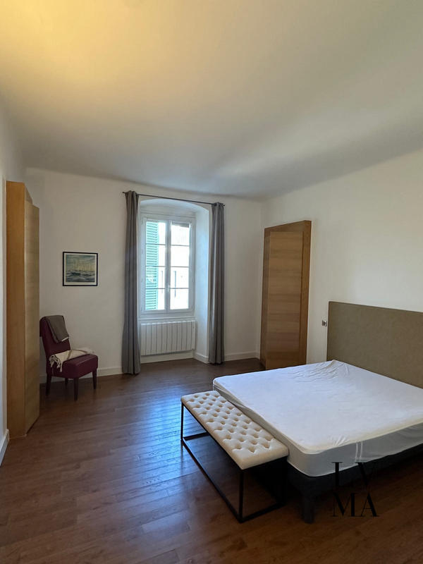 Appartement - 117 m² - 3 pièces