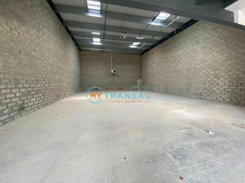 Local d'activité / Entrepôt - 516 m²