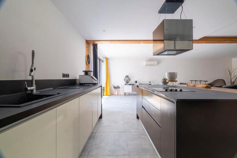 Maison - 186 m² - 5 pièces