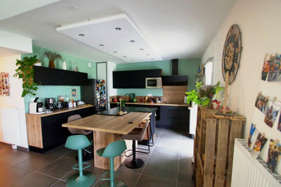 Appartement - 93 m² - 5 pièces