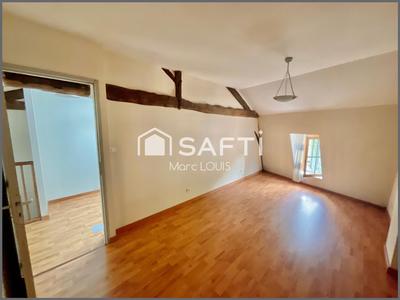 Maison - 220 m² - 8 pièces