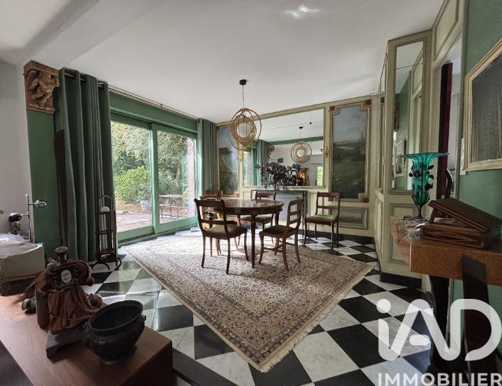 Maison de maîtres - 240 m² - 7 pièces