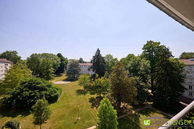 Appartement - 70 m² - 4 pièces