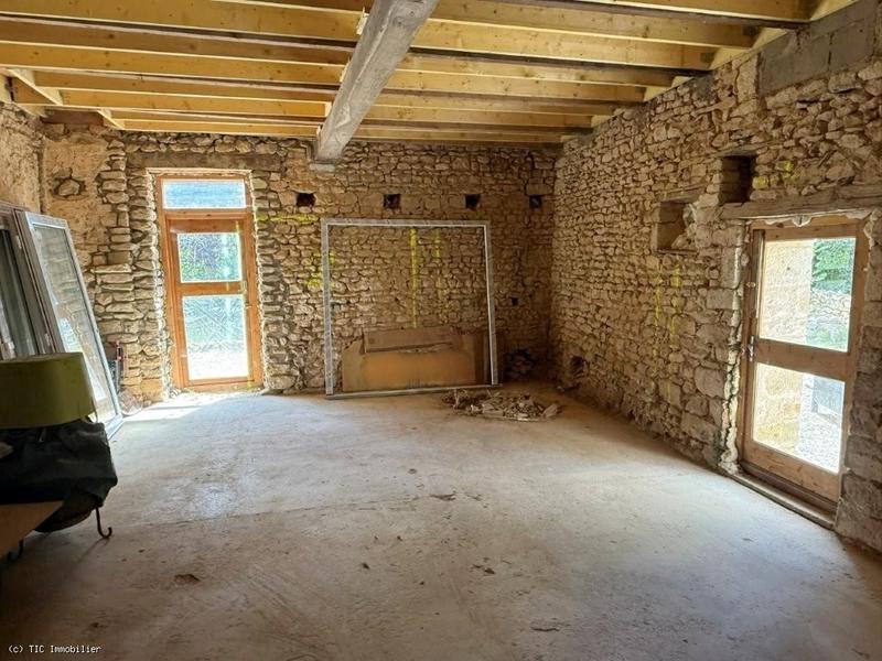 Propriété - 134 m² - 10 pièces