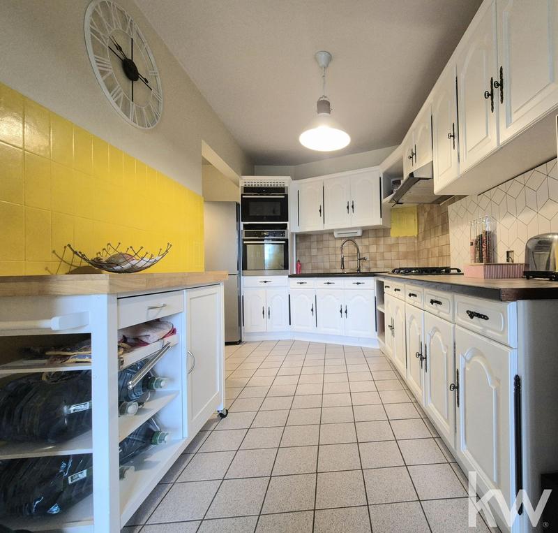 Appartement - 100 m² - 4 pièces