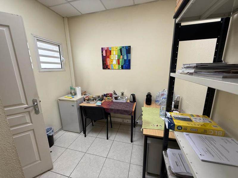 Bureau - 65 m²