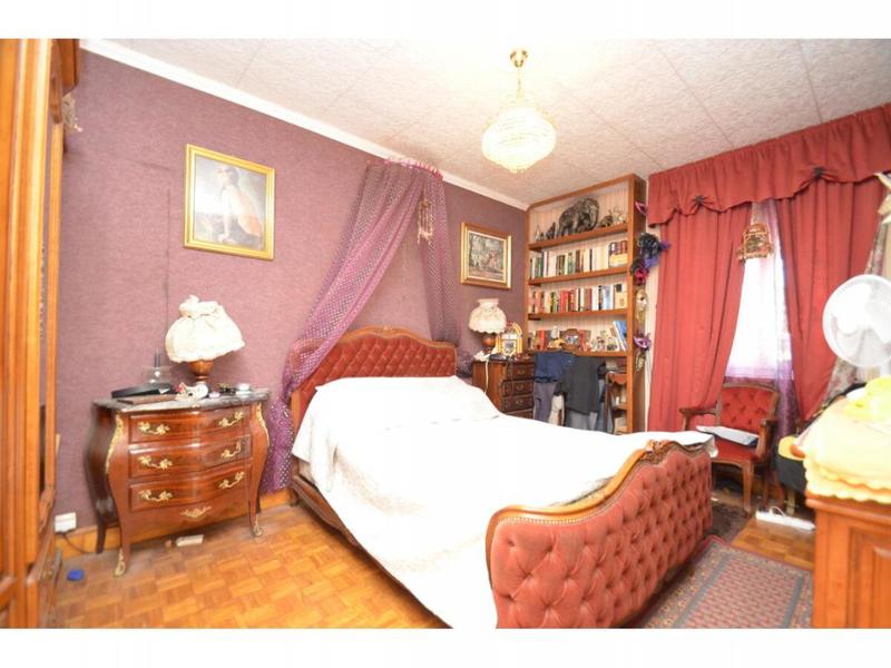 Maison - 252 m² - 14 pièces