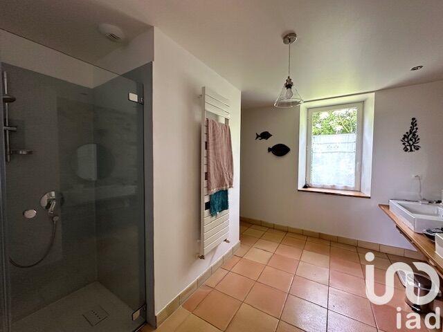 Maison - 300 m² - 9 pièces