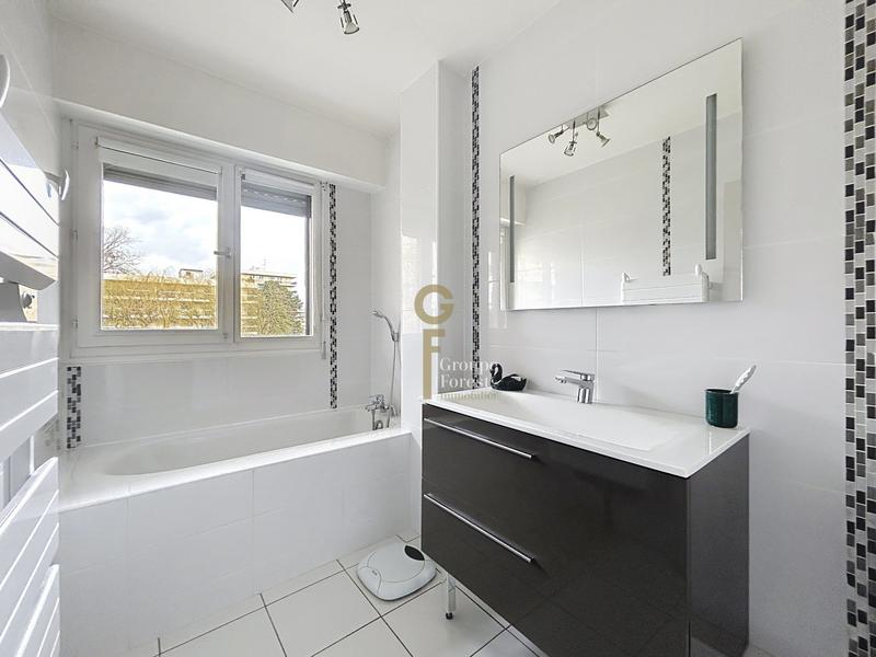 Appartement - 93 m² - 3 pièces