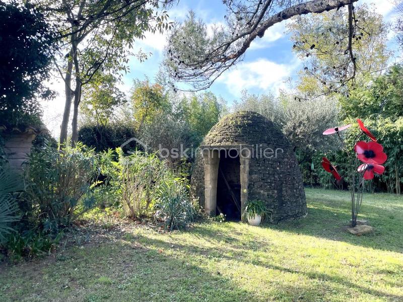 Mas - 545 m² - 18 pièces