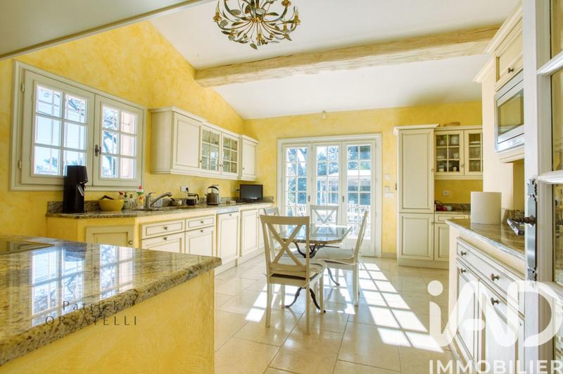 Maison - 364 m² - 10 pièces