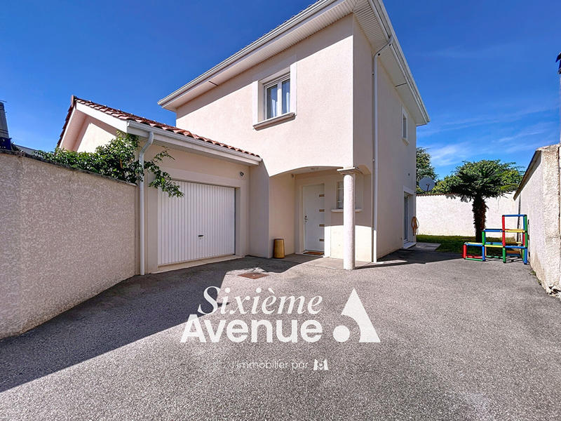 Maison - 110 m² - 5 pièces