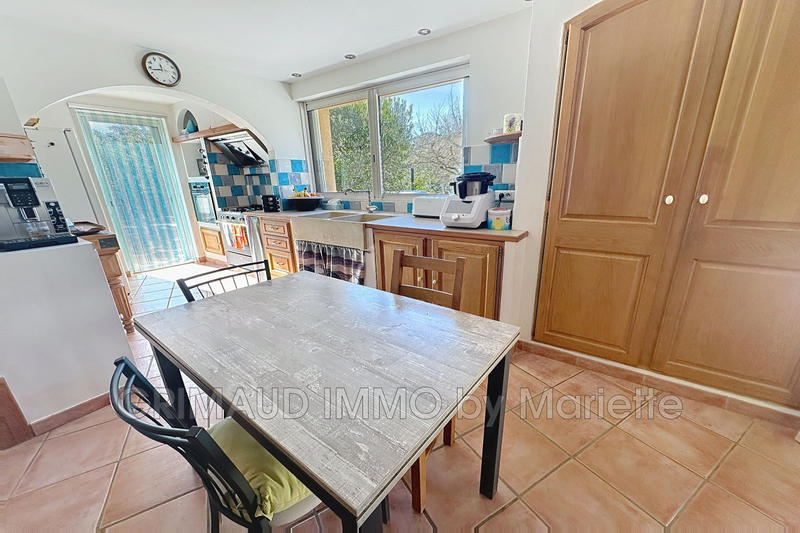 Maison - 248 m² - 7 pièces