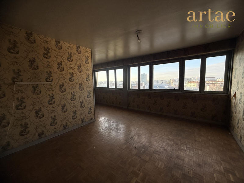 Appartement - 83 m² - 5 pièces