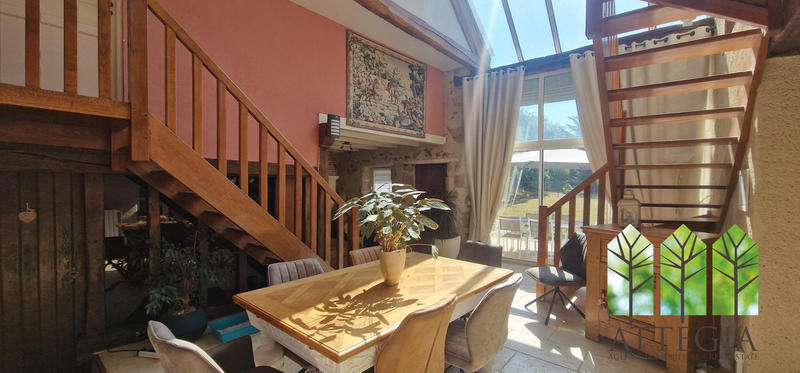 Maison ancienne - 143 m² - 8 pièces