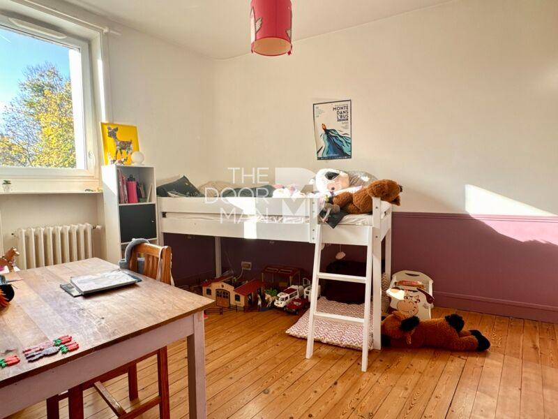 Maison bourgeoise - 144 m² - 9 pièces