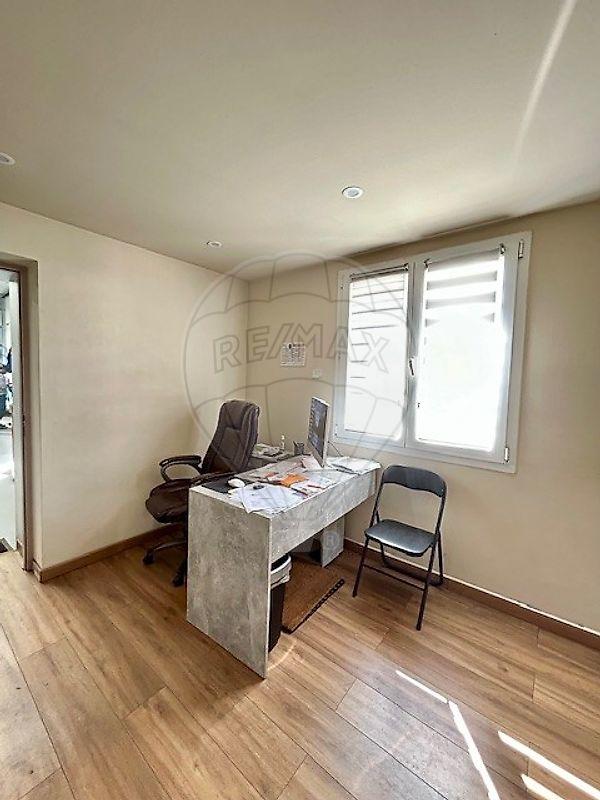 Local commercial - 320 m² - 3 pièces