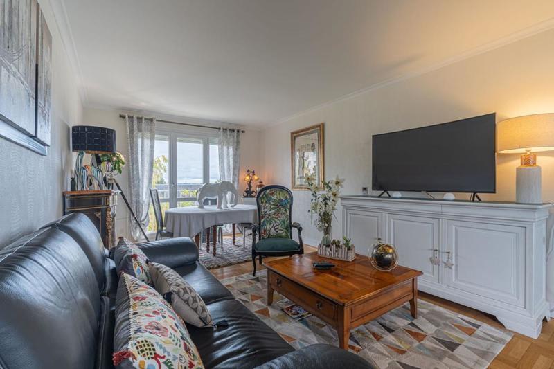 Appartement - 80 m² - 3 pièces