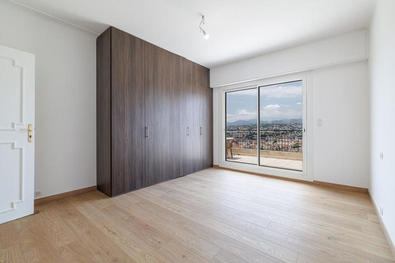 Appartement - 167 m² - 5 pièces