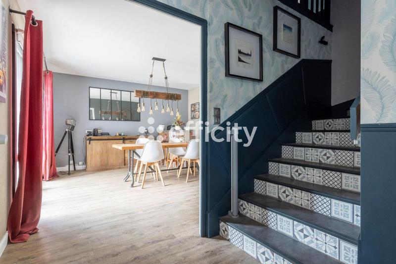 Maison - 165 m² - 5 pièces