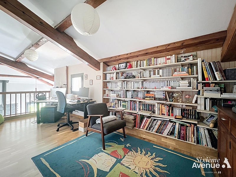 Maison - 179 m² - 10 pièces