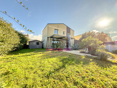 Maison - 83 m² - 4 pièces