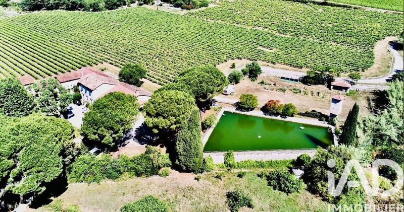 Maison - 660 m² - 21 pièces