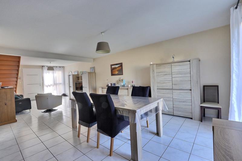 Maison - 122 m² - 5 pièces