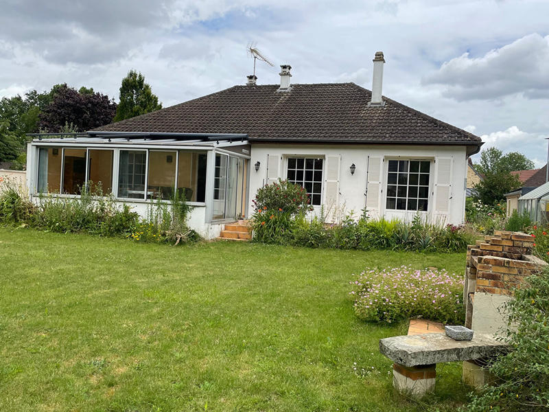 Maison - 90 m² - 5 pièces