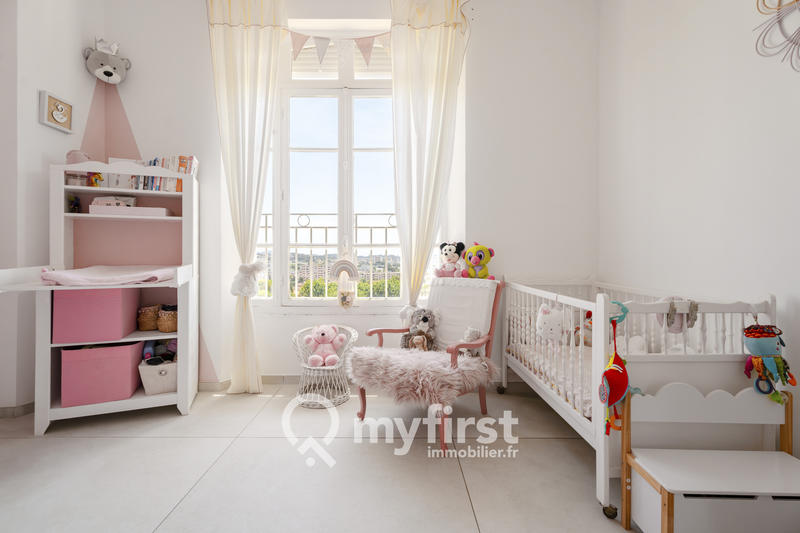 Maison - 207 m² - 6 pièces