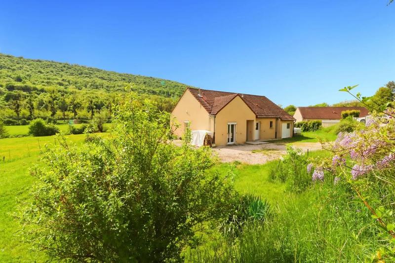 Maison - 93 m² - 4 pièces