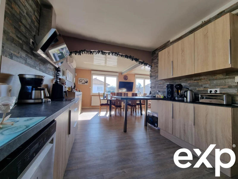 Maison traditionnelle - 100 m² - 4 pièces