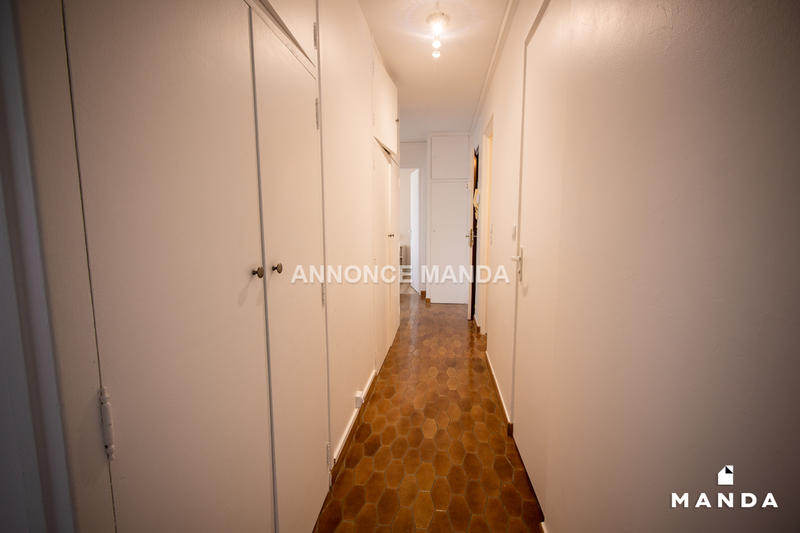 Chambre - 10 m² - 4 pièces