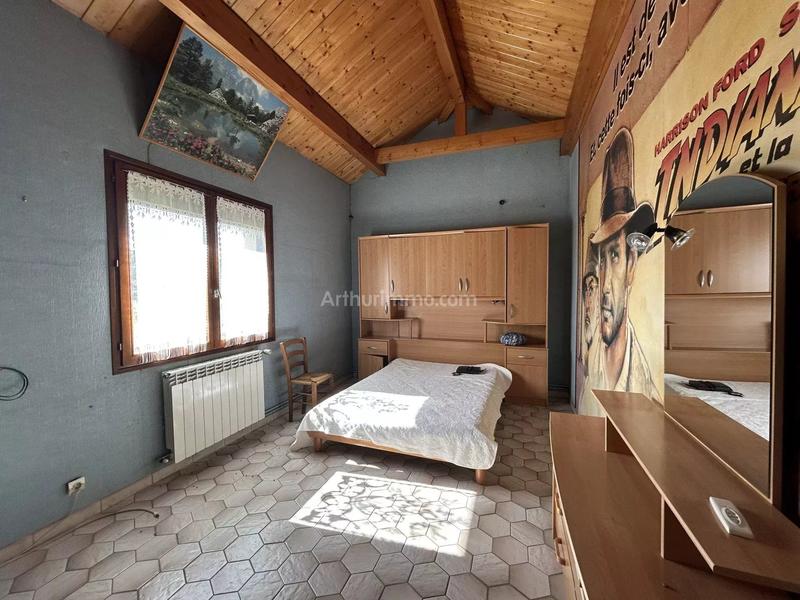 Maison - 234 m² - 9 pièces