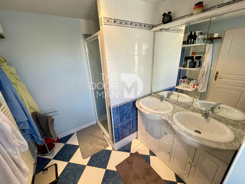 Immeuble - 176 m² - 12 pièces