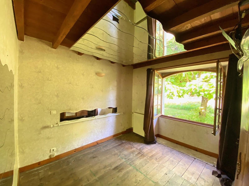 Maison - 218 m² - 7 pièces