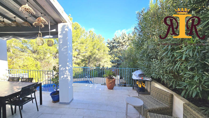 Maison traditionnelle - 140 m² - 6 pièces