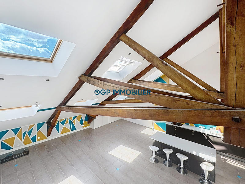 Appartement - 107 m² - 4 pièces