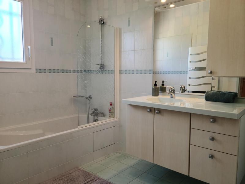 Maison - 212 m² - 8 pièces