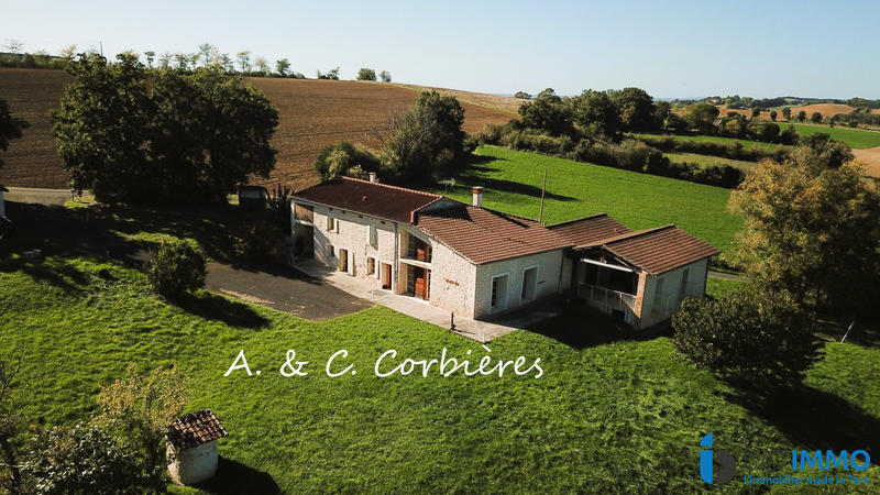 Maison - 239 m² - 7 pièces