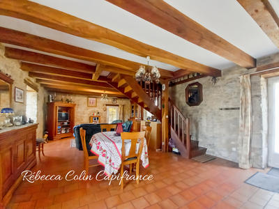 Maison - 200 m² - 7 pièces