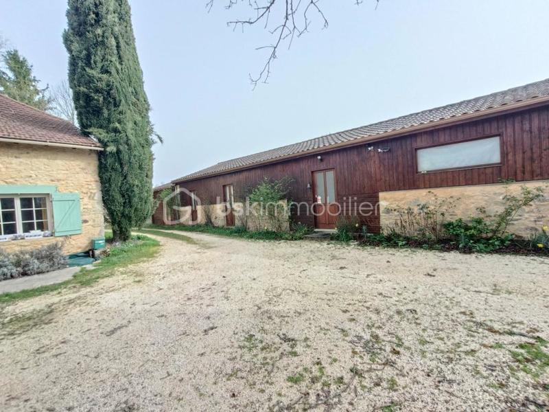 Corps de ferme - 265 m² - 10 pièces