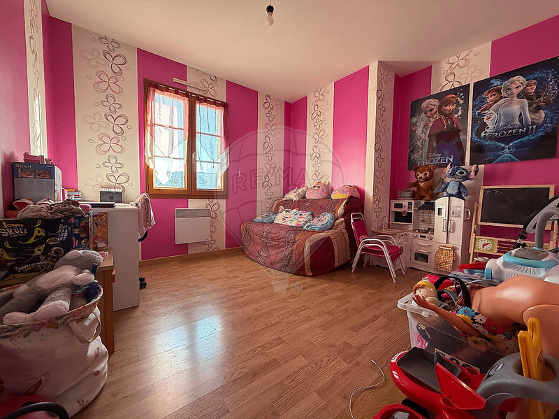 Maison - 93 m² - 5 pièces