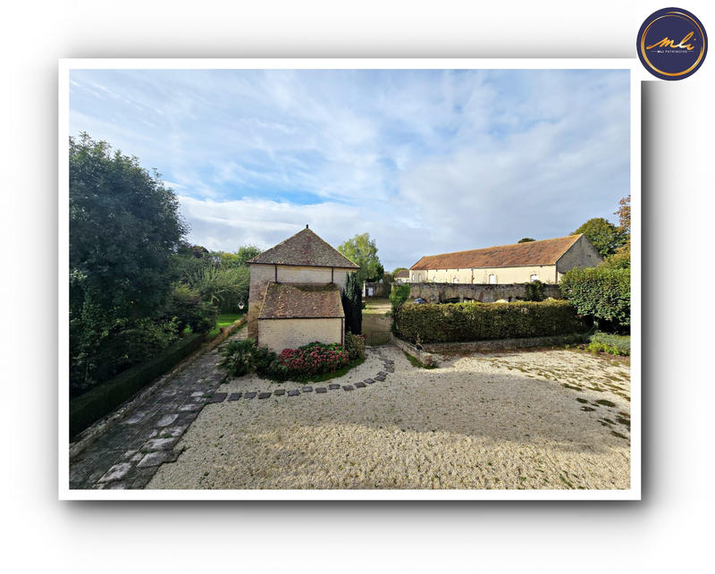 Manoir - 340 m² - 8 pièces