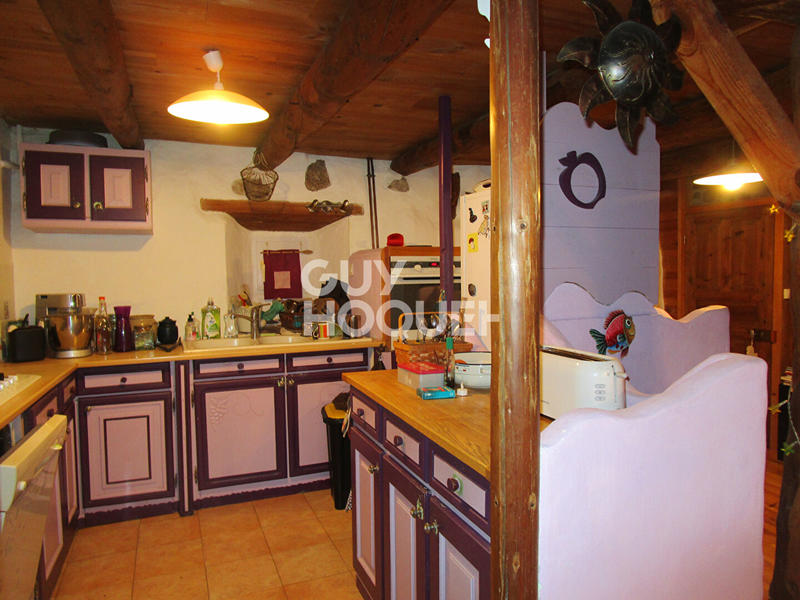 Maison - 180 m² - 8 pièces